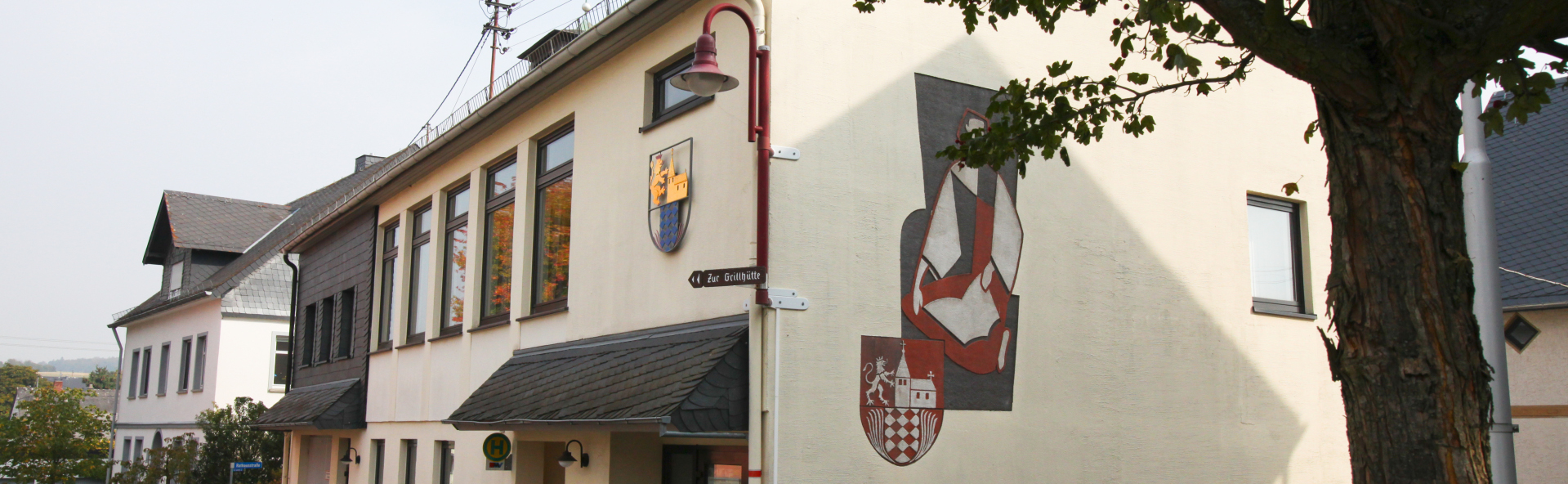 Blick auf das Gemeindehaus der Ortsgemeinde Külz