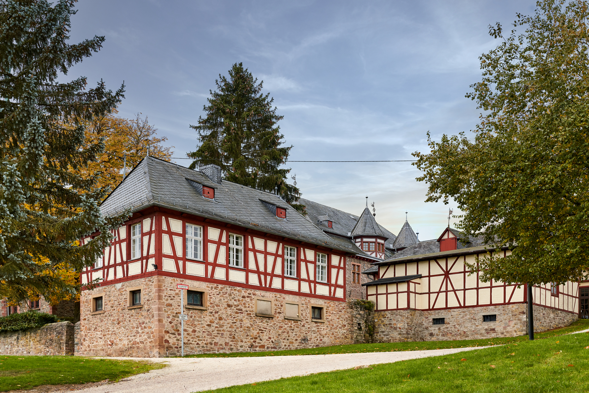 Seniorenzentrum Puricelli-Stift in Rheinböllen, Fachwerk-Gebäude