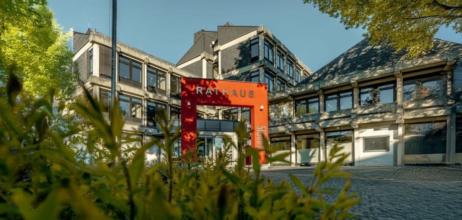 Rathaus Simmern bei gutem Wetter von Außen